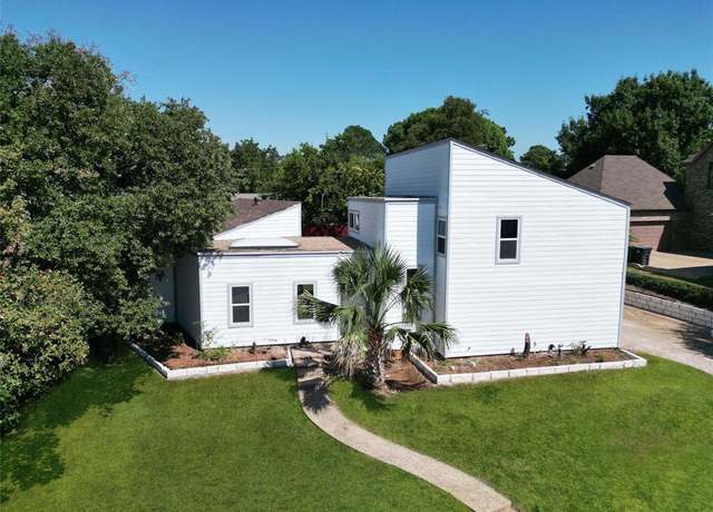 Property at 5705 Trail Lake Dr, Arlington, TX 76016, 3 beds, 2 baths