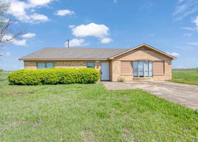 Property at 909 E FM 902, Howe, TX 75459, 4 beds, 2 baths