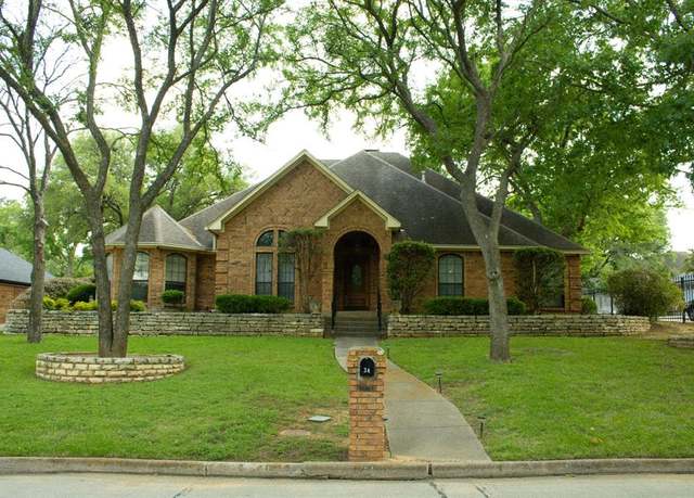 Property at 34 Rolling Hills Cir, Denton, TX 76205, 4 beds, 2.5 baths