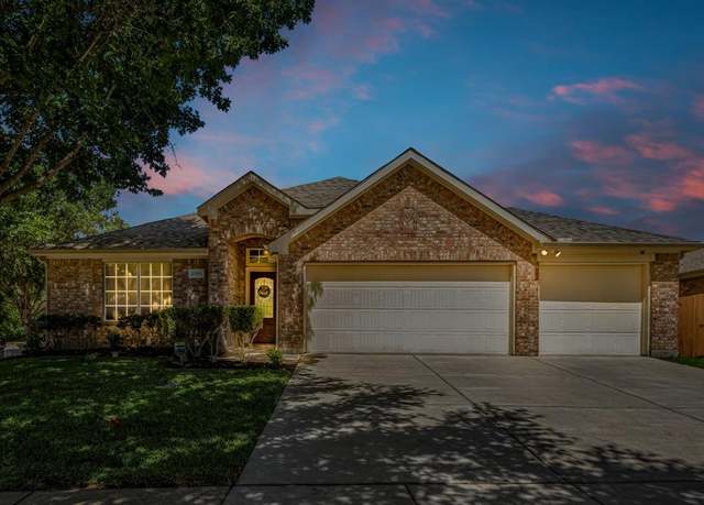 Property at 2001 Robincreek Cv, Forney, TX 75126, 4 beds, 2 baths