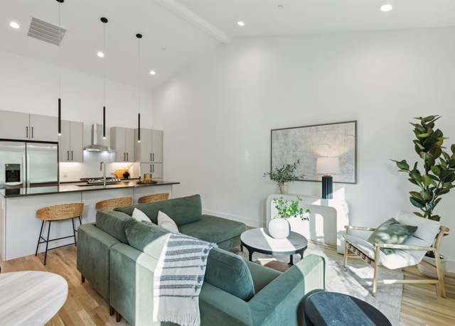 Property at 2142 Lovedale Ave #101, Dallas, TX 75235, 2 beds, 2.5 baths