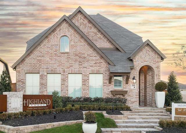 Property at 3908 Hometown Blvd, Heartland, TX 75126, 4 beds, 2.5 baths