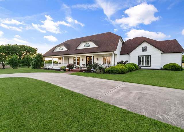 Property at 411 Mcalpin Rd, Midlothian, TX 76065, 5 beds, 4.5 baths