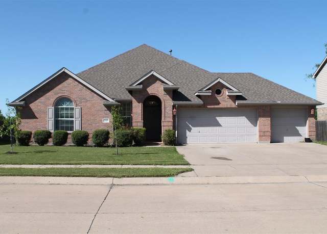 Property at 2005 Sumac Dr, Forney, TX 75126, 4 beds, 2 baths