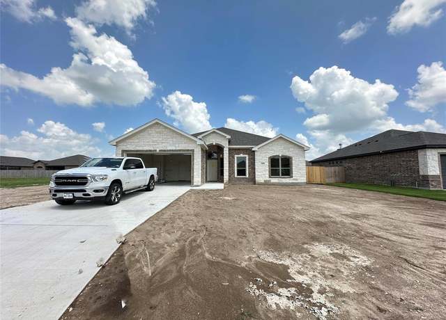 Property at 501 Magnolia Dr, Troy, TX 76579, 4 beds, 2.5 baths
