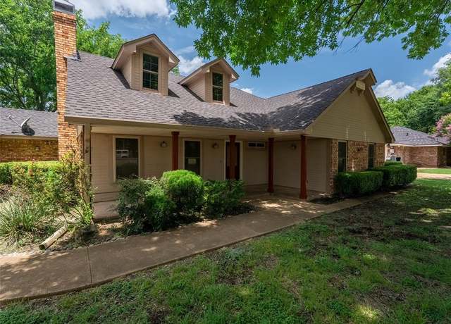 Property at 411 Chad Ln, Red Oak, TX 75154, 3 beds, 2 baths