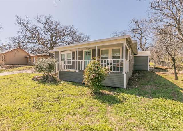 Property at 2520 Canton Dr, Fort Worth, TX 76112, 3 beds, 2 baths
