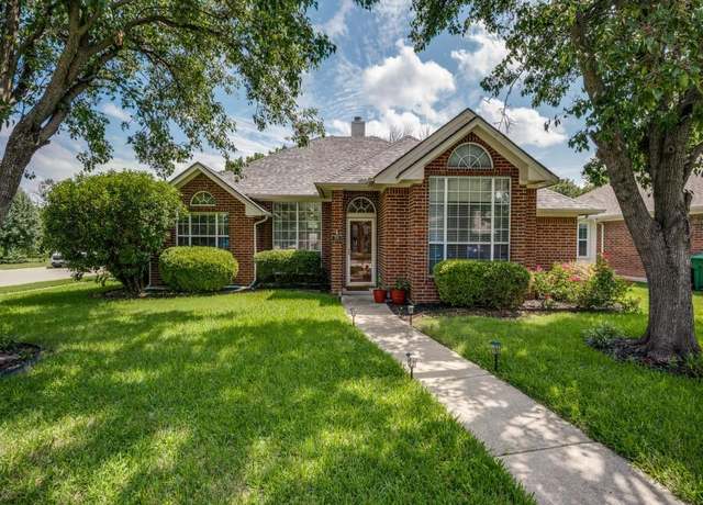 Property at 320 Willow Stone St, Denton, TX 76207, 3 beds, 2 baths