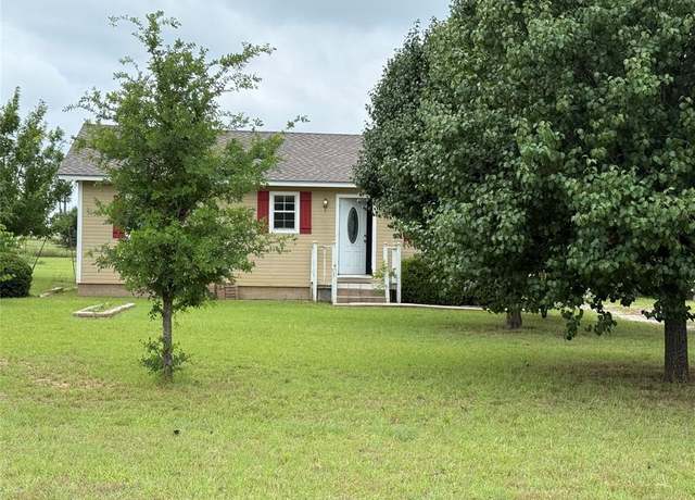 Property at 101 N Lakeway Dr, Comanche, TX 76442, 2 beds, 1 bath