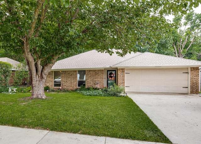 Property at 4920 Brookhollow Dr, Sachse, TX 75048, 3 beds, 2 baths