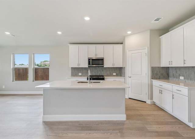Property at 600 Stagg St, Mckinney, TX 75069, 4 beds, 3 baths