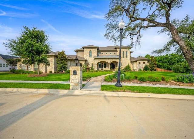Property at 16007 Torrey Springs Blvd, Woodway, TX 76712, 5 beds, 4.5 baths