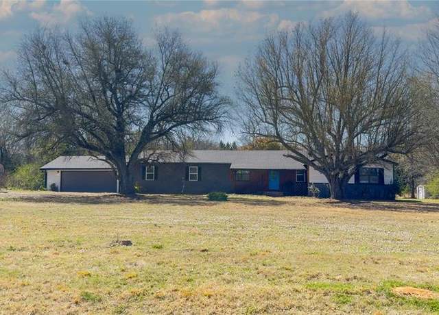 Property at 5134 Farm Road 2352, Sumner, TX 75486, 3 beds, 3 baths
