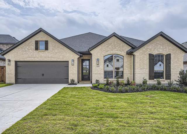 Property at 167 Sandie Dr, Rhome, TX 76078, 4 beds, 3.5 baths
