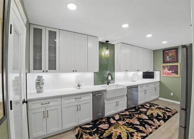 Property at 8 One Main Pl, Benbrook, TX 76126, 2 beds, 2.5 baths
