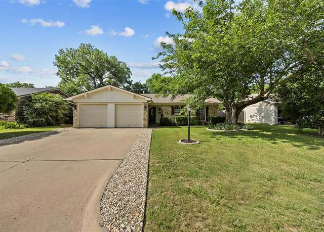 Property at 512 Judith St, Burleson, TX 76028, 3 beds, 2 baths