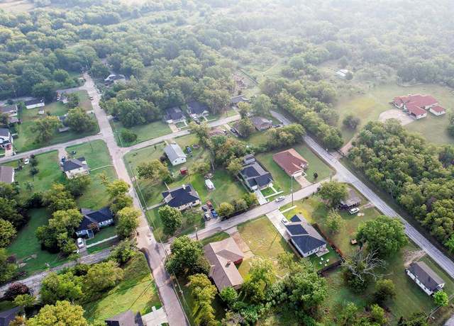 Property at 509 Thomas St, Terrell, TX 75160, 3 beds, 2 baths