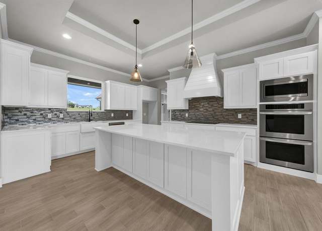 Property at 422 Collum Vw, Azle, TX 76020, 3 beds, 2.5 baths