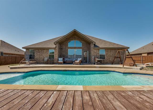 Property at 133 Haymeadow Dr, Crandall, TX 75114, 4 beds, 2 baths
