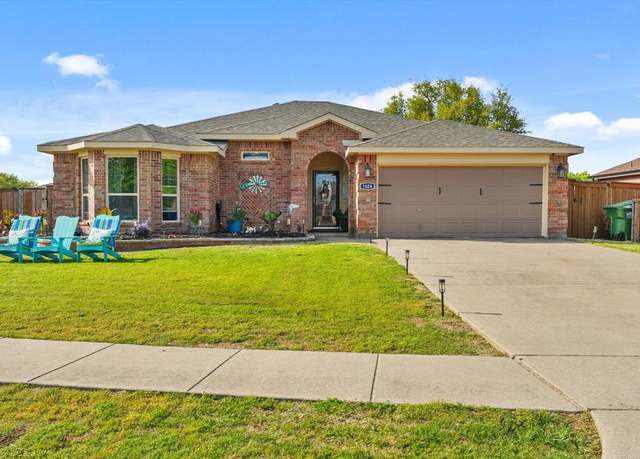 Property at 1624 Sequoia Dr, Krum, TX 76249, 3 beds, 2 baths