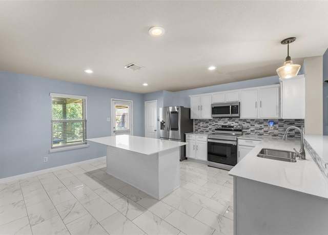 Property at 2707 Old Farm Dr, Seagoville, TX 75159, 4 beds, 2.5 baths