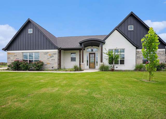 Property at 162 Bittersweet Trl, Weatherford, TX 76088, 4 beds, 3 baths