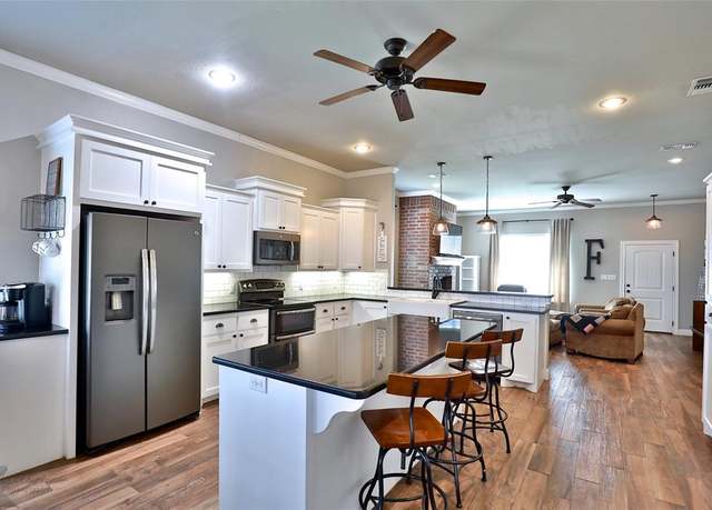 Property at 7650 Florence Dr, Abilene, TX 79606, 3 beds, 2 baths