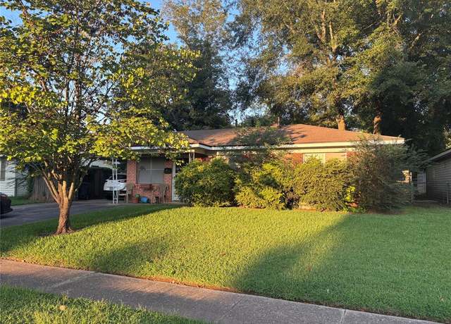 Property at 4213 Van Deeman St, Bossier City, LA 71112, 3 beds, 1 bath
