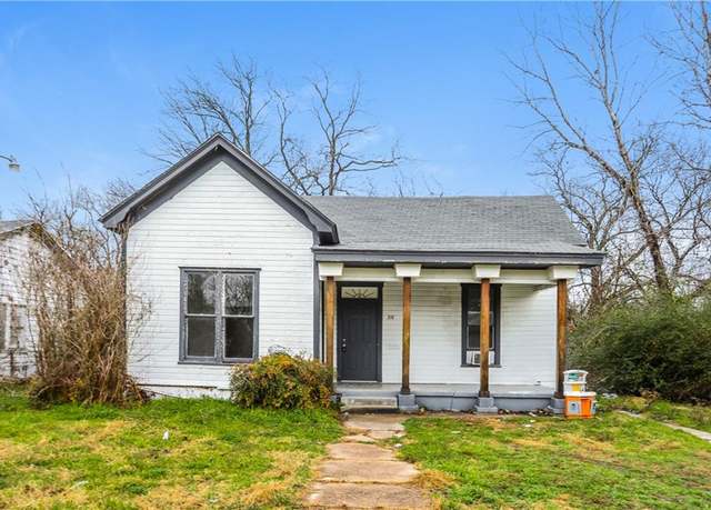 Property at 318 Durr St, Marlin, TX 76661, 3 beds, 1 bath