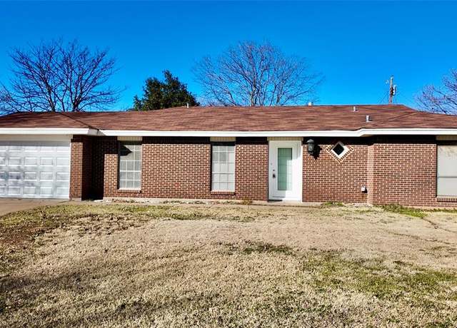 Property at 1907 SE 10th St, Mineral Wells, TX 76067, 3 beds, 2 baths