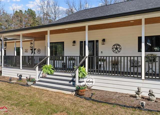 Property at 6270 N US Hwy 259, Naples, TX 75568, 3 beds, 3 baths