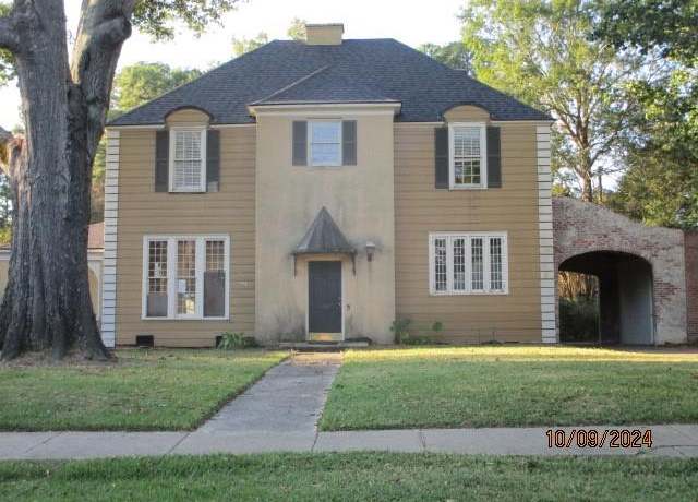 Property at 597 Oneonta St, Shreveport, LA 71106, 3 beds, 3 baths