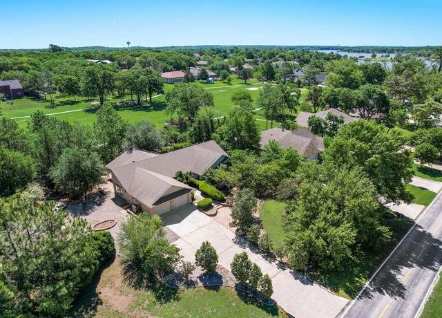 Property at 104 Kiowa Dr N, Gainesville, TX 76240, 4 beds, 2.5 baths