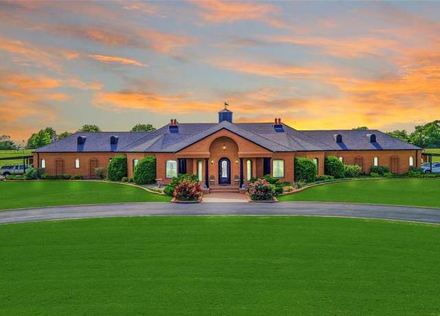 Property at 83 County Road 239, Gainesville, TX 76240, 3 beds, 3.5 baths
