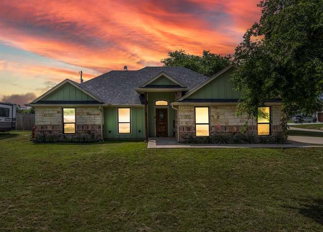 Property at 126 Wildcat Way, Whitney, TX 76692, 3 beds, 2 baths