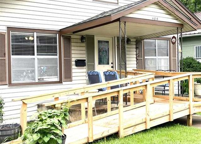 Property at 408 N Woods St, Sherman, TX 75092, 3 beds, 2 baths