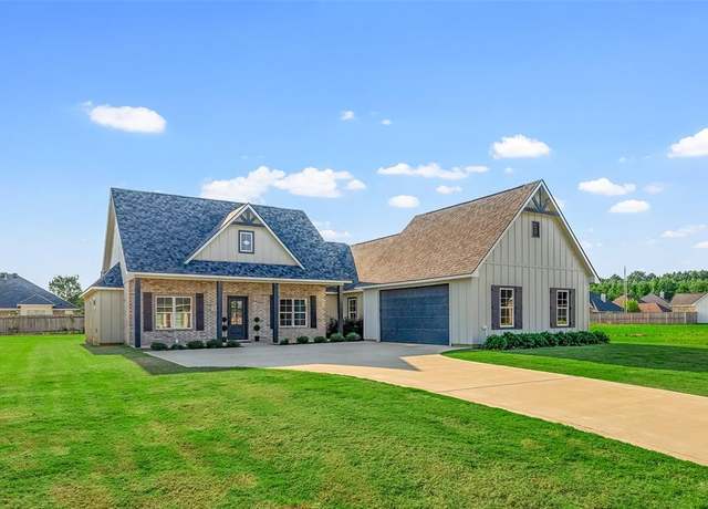 Property at 127 Sitka Loop, Haughton, LA 71037, 4 beds, 2.5 baths