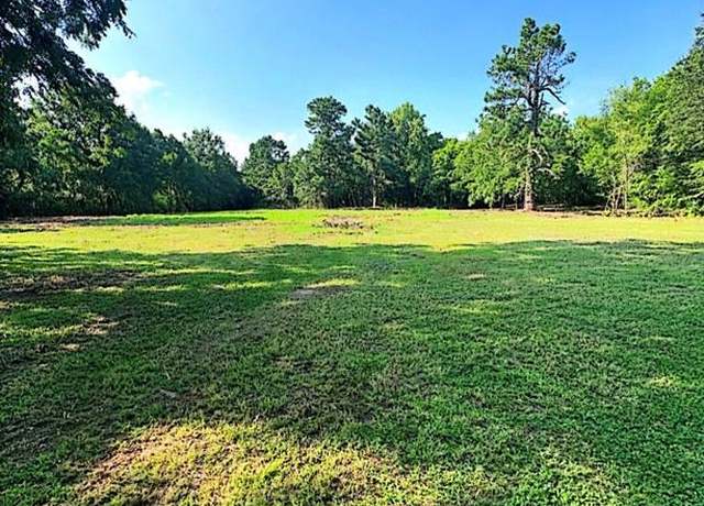 Property at 2810 Graham St, Paris, TX 75460