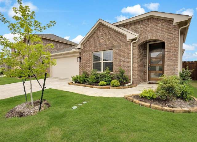 Property at 4529 Ridgehurst Ln, Fort Worth, TX 76036, 3 beds, 2 baths