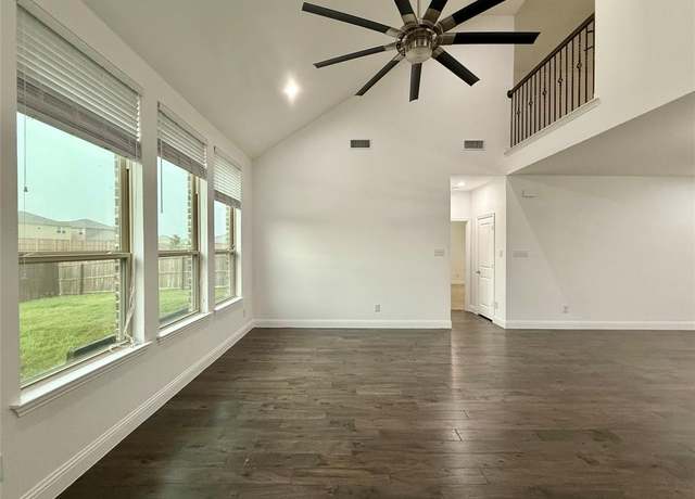Property at 1103 Bantham Way, Forney, TX 75126, 4 beds, 2.5 baths