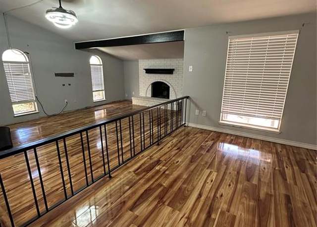 Property at 4601 Elm Ridge Ln, Garland, TX 75044, 5 beds, 2 baths