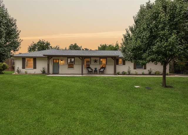 Property at 208 E 7th St, Prosper, TX 75078, 3 beds, 1.5 baths