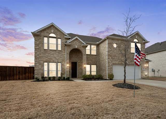 Property at 809 Blue Heron Dr, Forney, TX 75126, 5 beds, 4 baths