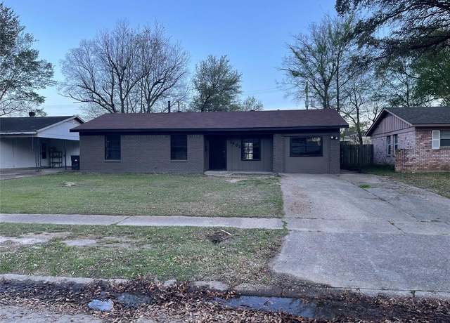 Property at 3601 Valley View Dr, Shreveport, LA 71108, 4 beds, 2 baths