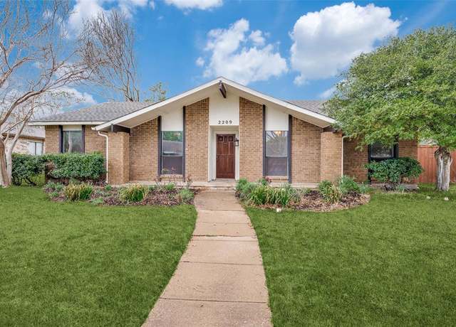 Property at 2209 Travis Dr, Plano, TX 75093, 3 beds, 2 baths