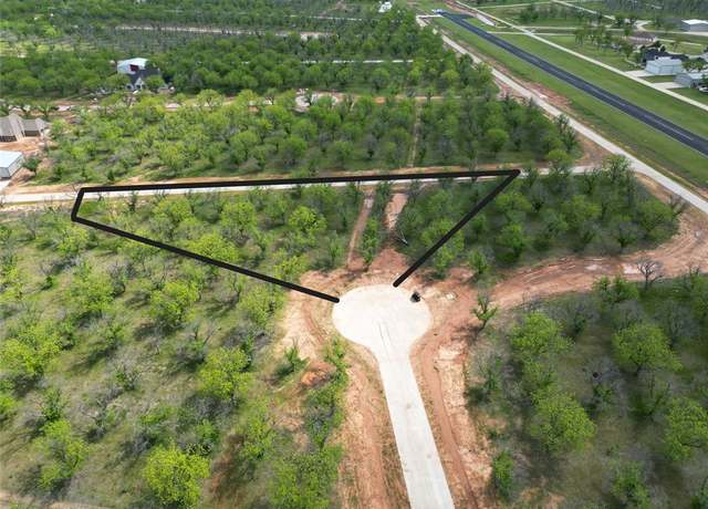 Property at 972 E Landings Dr, Granbury, TX 76049