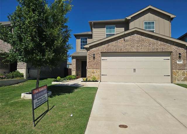 Property at 333 S Hopson St, Van Alstyne, TX 75495, 3 beds, 2.5 baths