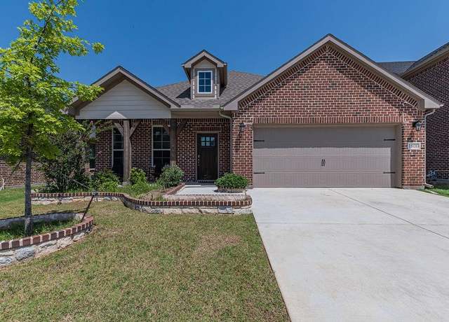 Property at 1800 Star Fleet Dr, Haslet, TX 76052, 4 beds, 2 baths