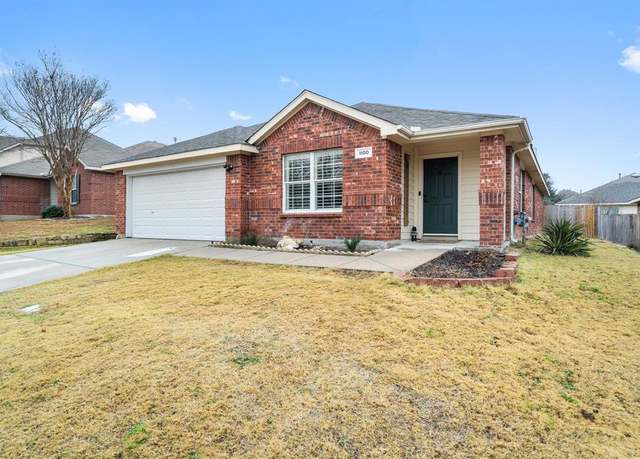 Property at 1100 Salt Creek Trl, Fort Worth, TX 76131, 4 beds, 2 baths