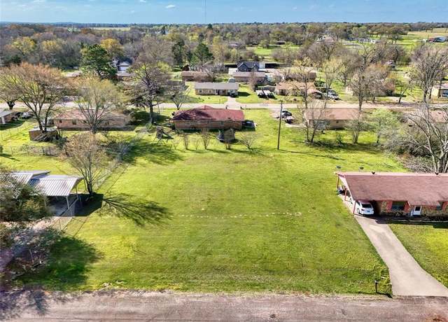 Property at 309 Heather St, Fairfield, TX 75840